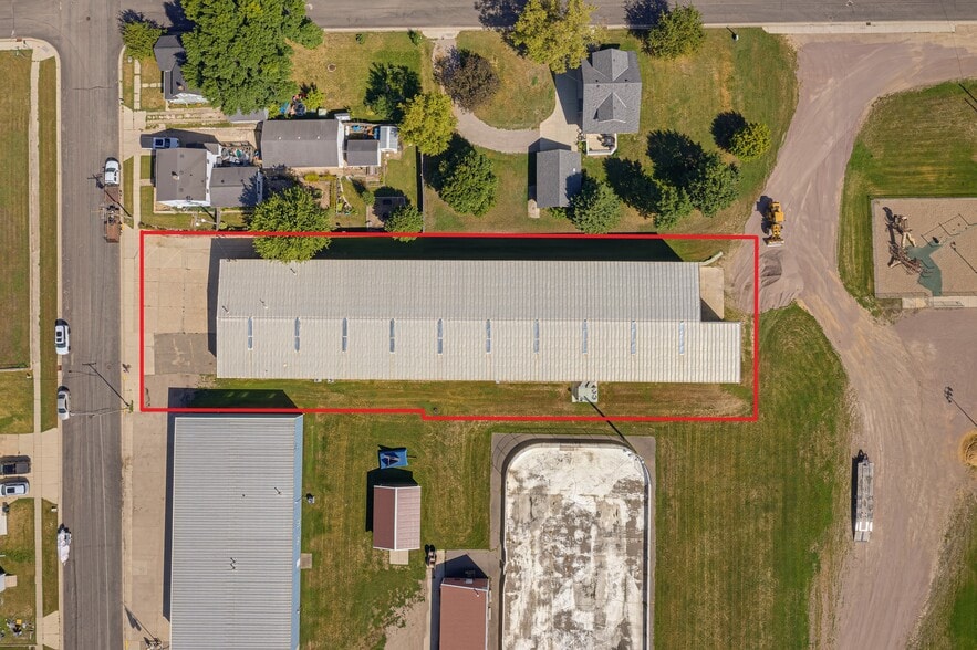 More Photos Of 104 Cedar Ave S, Watkins Warehouse For Sale