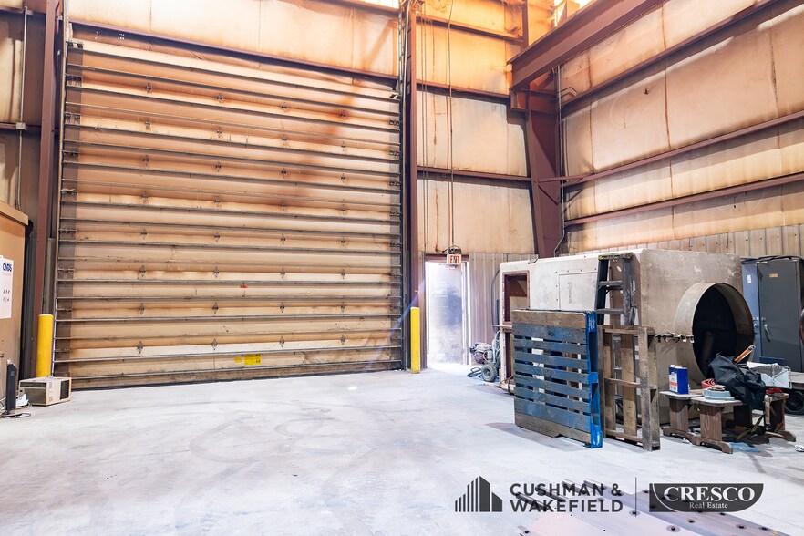 More Photos Of 422 Commerce Dr E, LaGrange Industrial For Sale