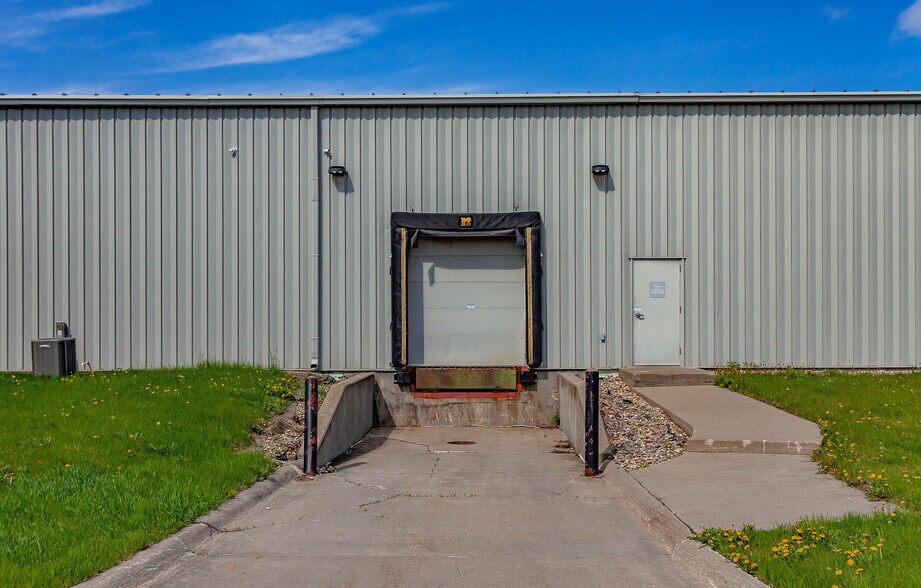 More Photos Of 107 Industrial Park Rd, Story City Warehouse For Sale