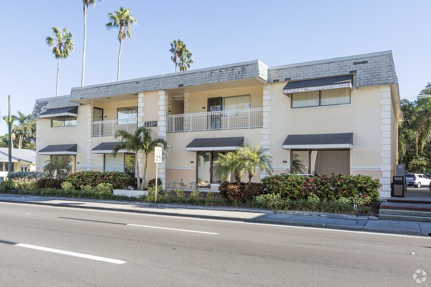 More Photos Of 2502 2nd St, Fort Myers Unknown For Lease