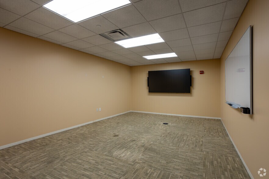 More Photos Of 180 E Broad St, Columbus Office For Sale