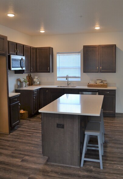 More Photos Of 210 Wilson St, Van Meter Apartments For Sale