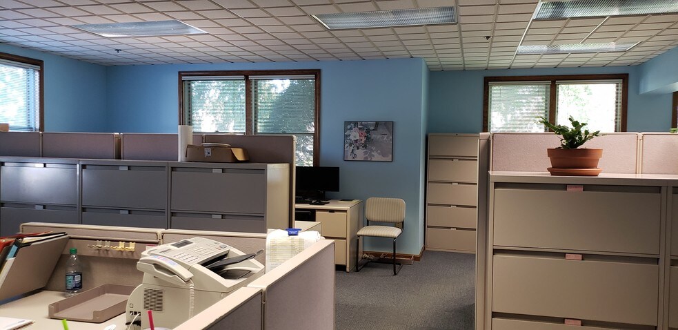 More Photos Of 1130 Ten Rod Rd, North Kingstown Medical For Sale