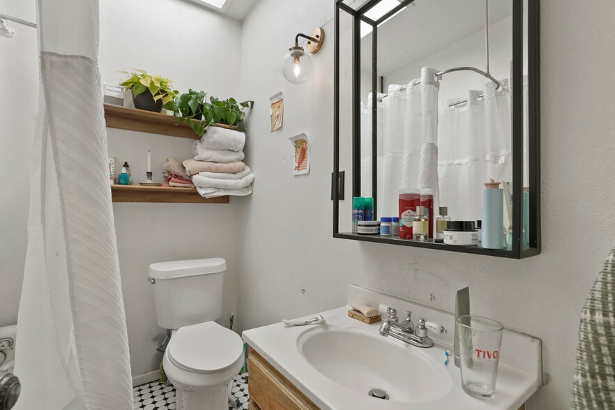 More Photos Of 1355-1365 Vine St, Denver Apartments For Sale