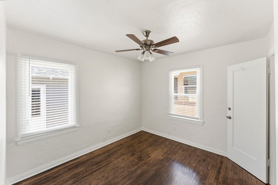 More Photos Of 1047 W 7th St, San Pedro Multifamily For Sale