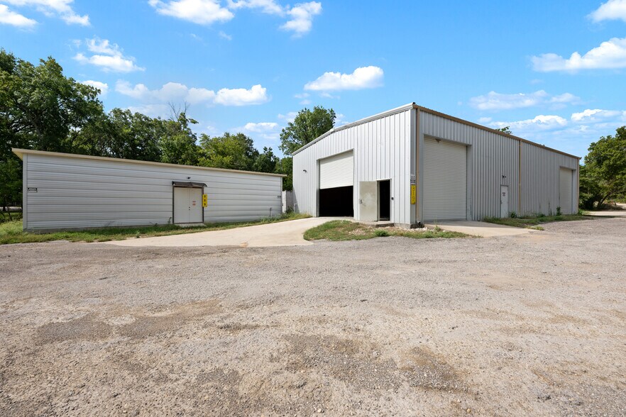 More Photos Of 301 Dews Rd, Leander Industrial For Sale