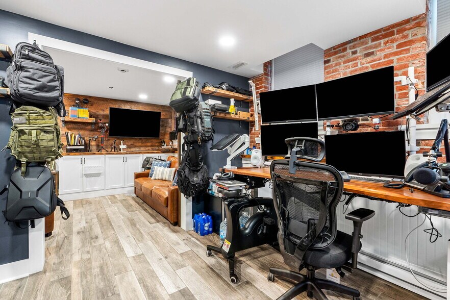 More Photos Of 19-23 Pleasant St, Newburyport Office For Sale