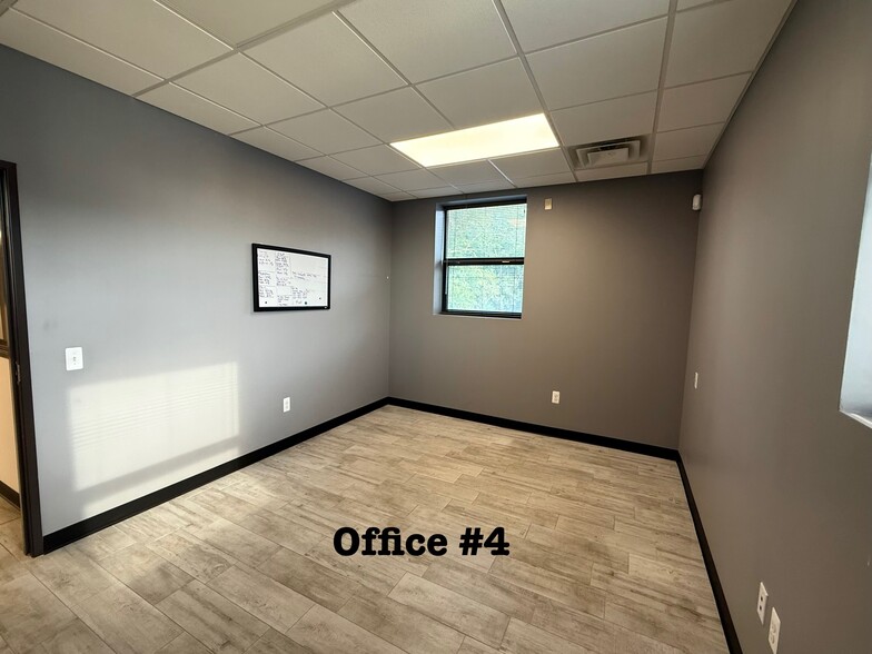 More Photos Of 28975 Grand River Ave, Farmington Hills Auto Dealership For Sale