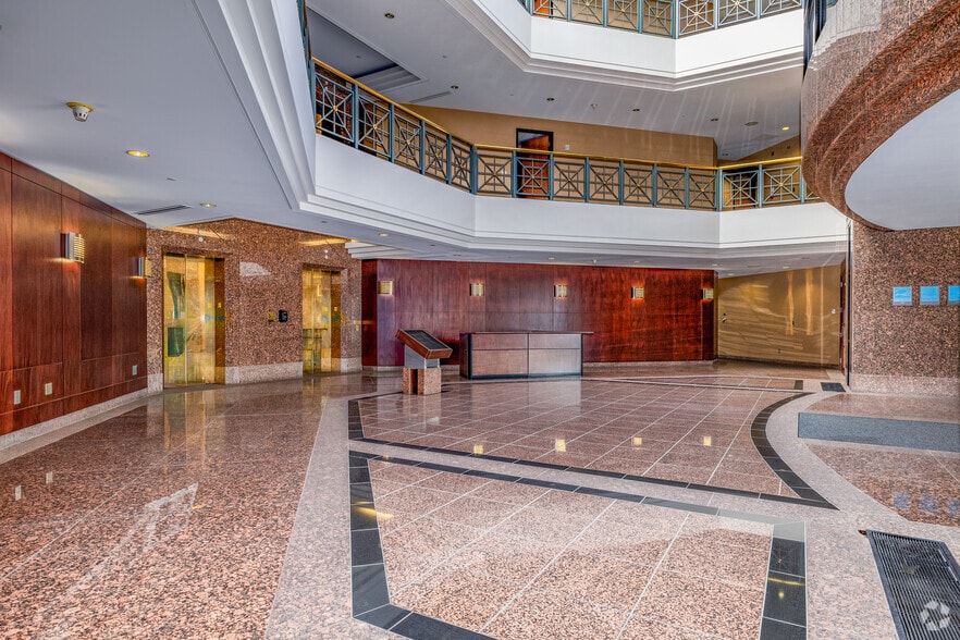 More Photos Of 30 Merchant St, Cincinnati Office For Lease