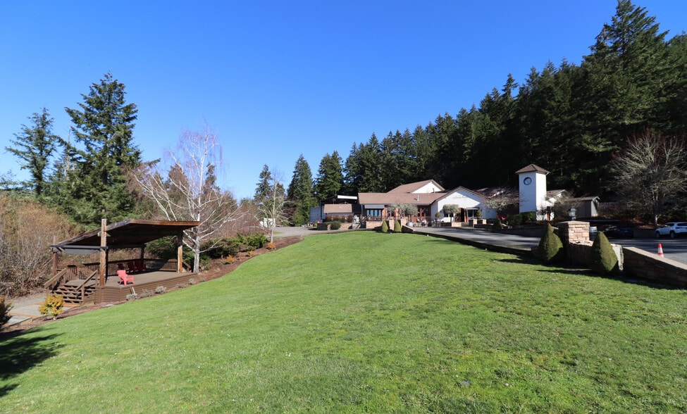 More Photos Of 27012 Briggs Hill Rd, Eugene Winery Vineyard For Sale