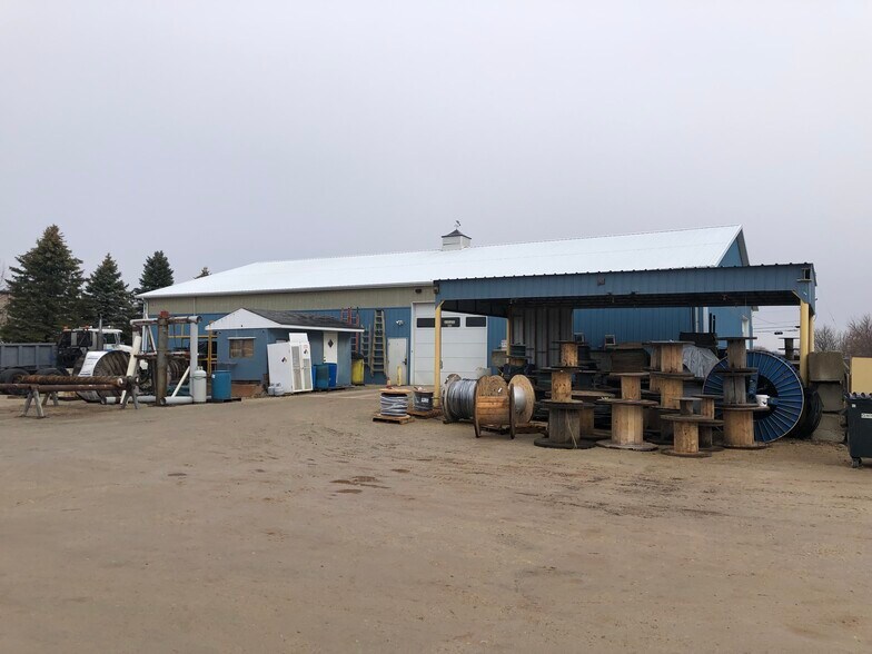 More Photos Of 825 E North St, Elburn Warehouse For Sale