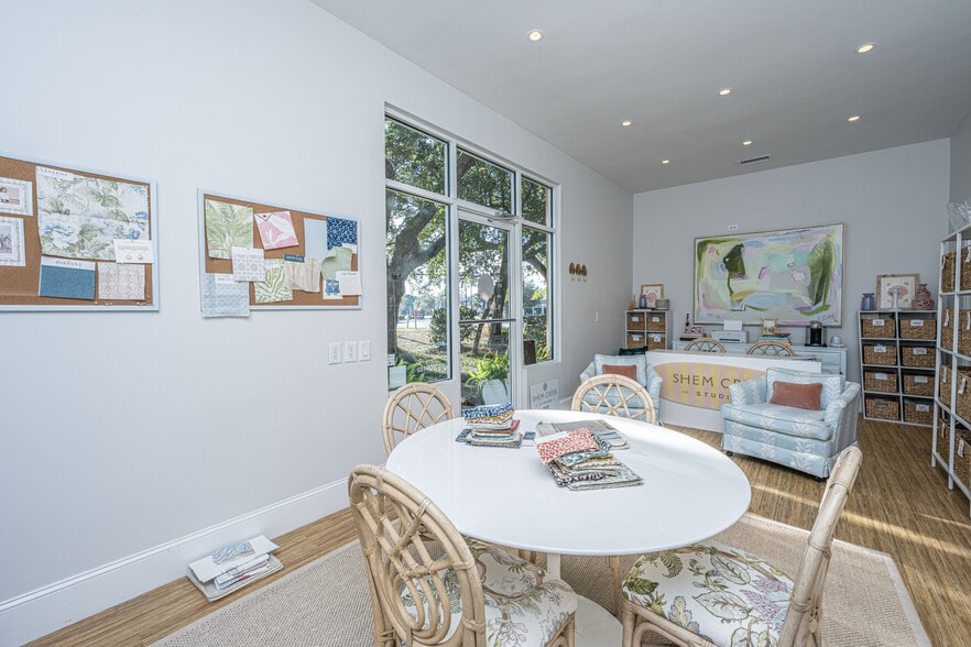 More Photos Of 234 Mathis Ferry Rd, Mount Pleasant Office For Lease