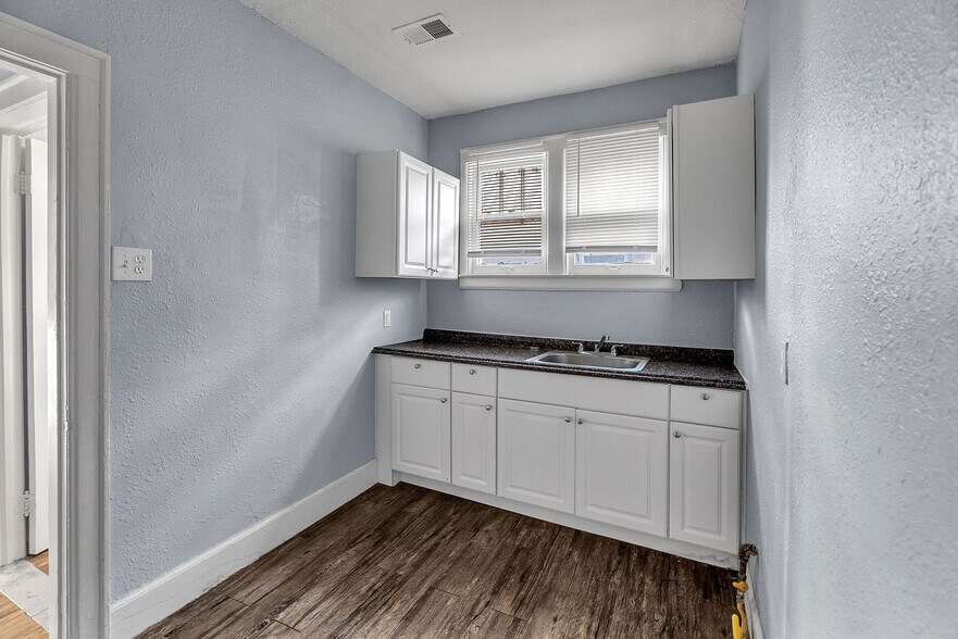 More Photos Of 12346 Stoepel St, Detroit Multifamily For Sale