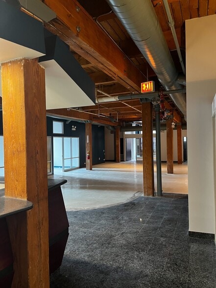More Photos Of 409 W Huron St, Chicago Loft Creative Space For Lease