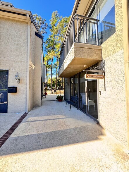 More Photos Of 1 Corpus Christie Pl, Hilton Head Island Loft Creative Space For Lease