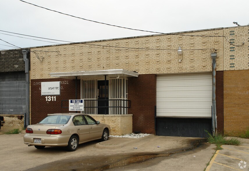 1311 Chemical St