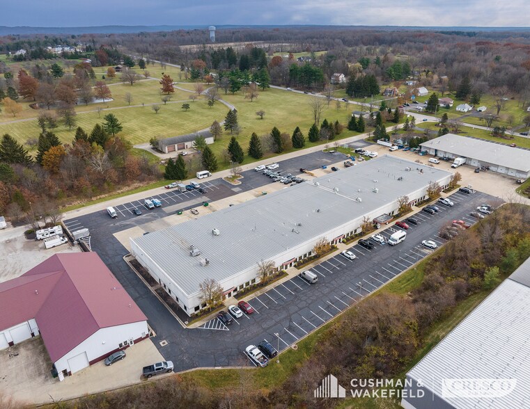 Primary Photo Of 2575-2597 Center Rd, Hinckley Light Distribution For Lease