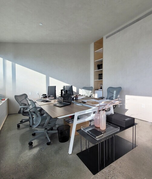 More Photos Of 161 12th St, Brooklyn Storefront Retail Office For Lease