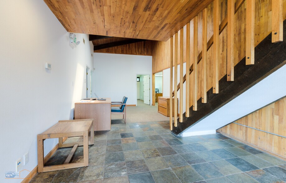 More Photos Of 1243 S Sherman Dr, Longmont Warehouse For Lease