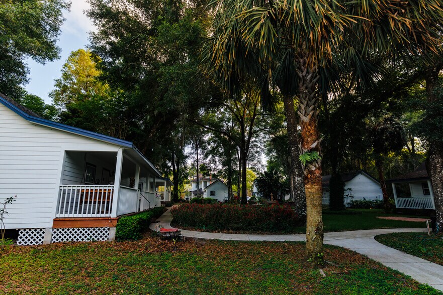 More Photos Of 215 E French Ave, Orange City Hospitality For Sale