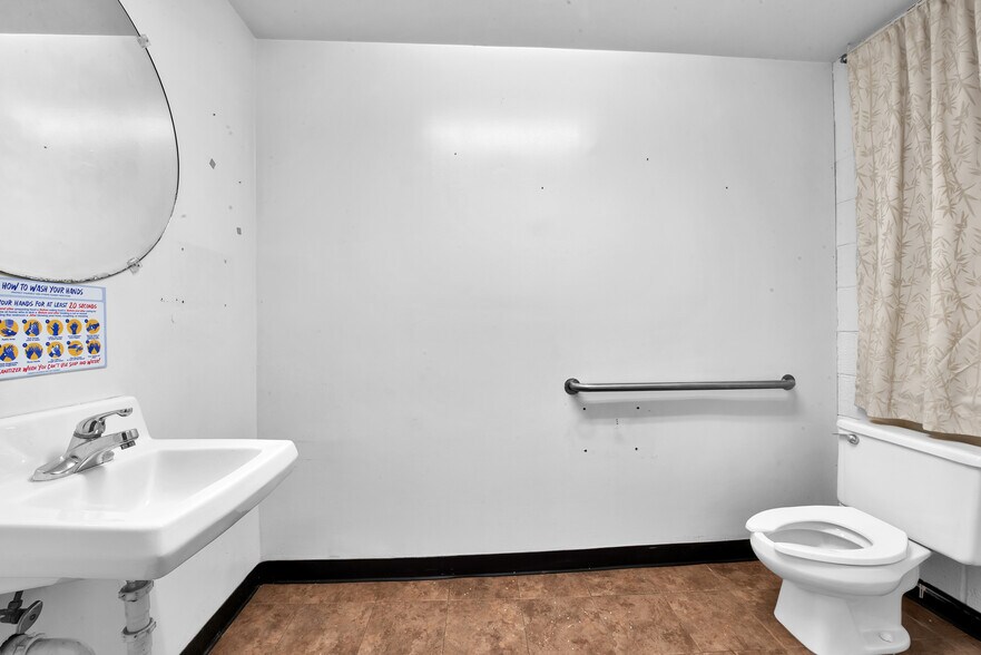 More Photos Of 23753 Van Born Rd, Taylor Freestanding For Lease