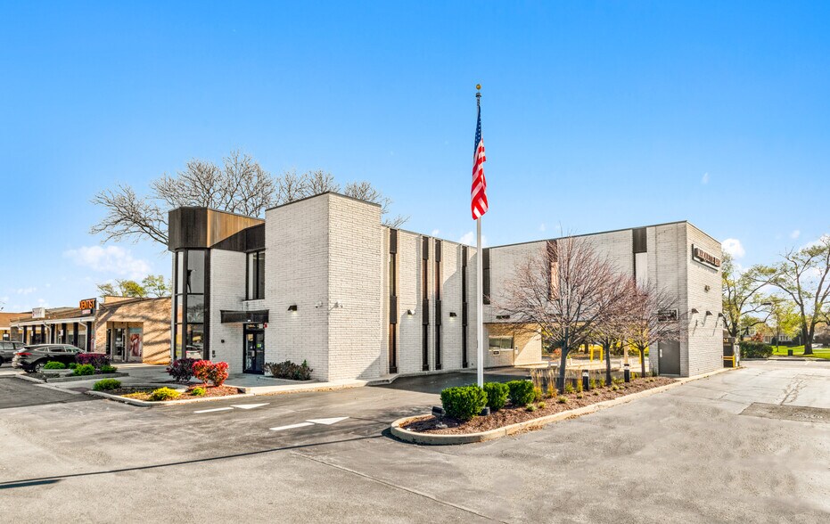 More Photos Of 8707-8767 Ridgeland Ave, Oak Lawn Unknown For Lease