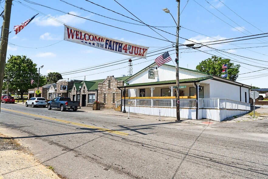 More Photos Of 115 N Main St, Faith Restaurant For Sale