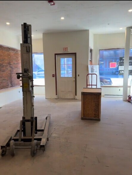 More Photos Of 300 Main St, Southbridge Storefront Retail Office For Lease