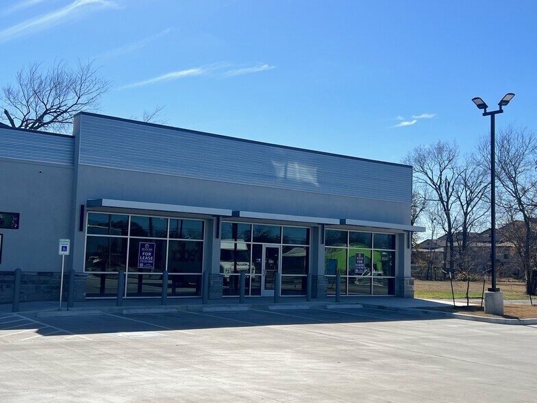 More Photos Of 2110 Tidwell Rd, Houston General Retail For Lease