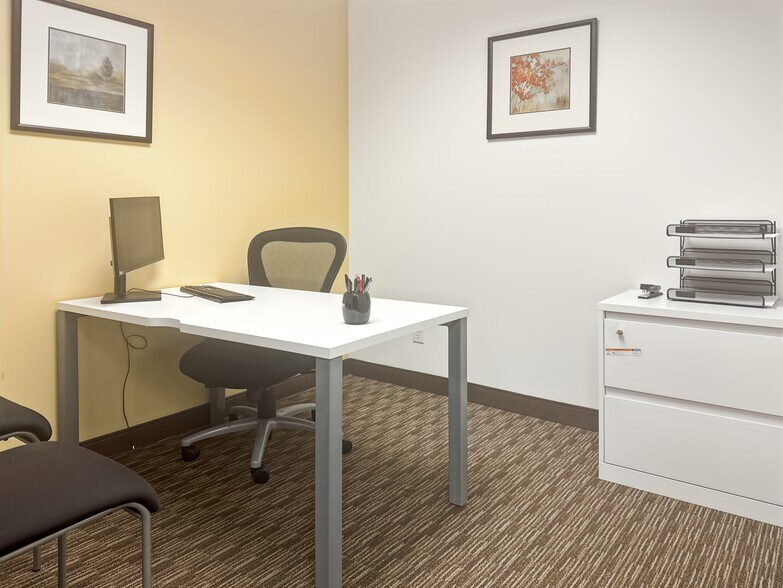 More Photos Of 1715 Indian Wood Cir, Maumee Coworking Space