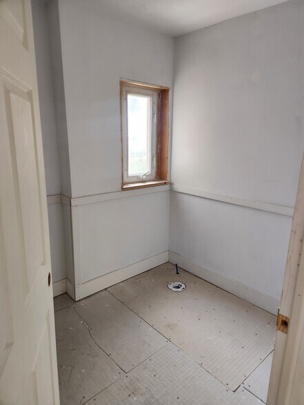 More Photos Of 333 Brinton ave, Trafford General Retail For Lease