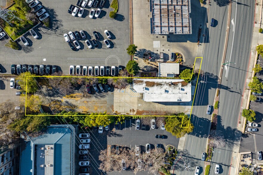 More Photos Of 635 Ygnacio Valley Rd, Walnut Creek Freestanding For Sale