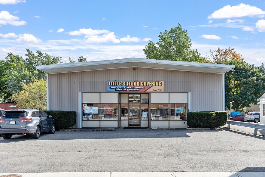 More Photos Of 359 Summer St, Fitchburg Storefront For Sale