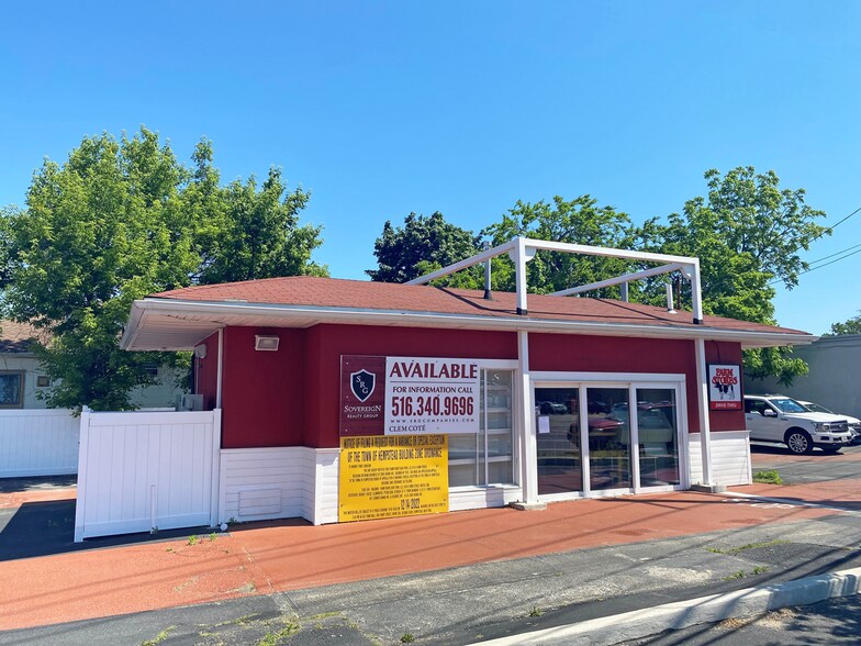 Primary Photo Of 2885 Grand Ave, Baldwin Freestanding For Sale