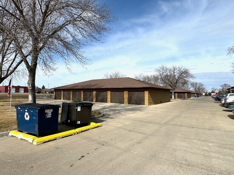 More Photos Of 2021 N Kimball St, Mitchell Apartments For Sale