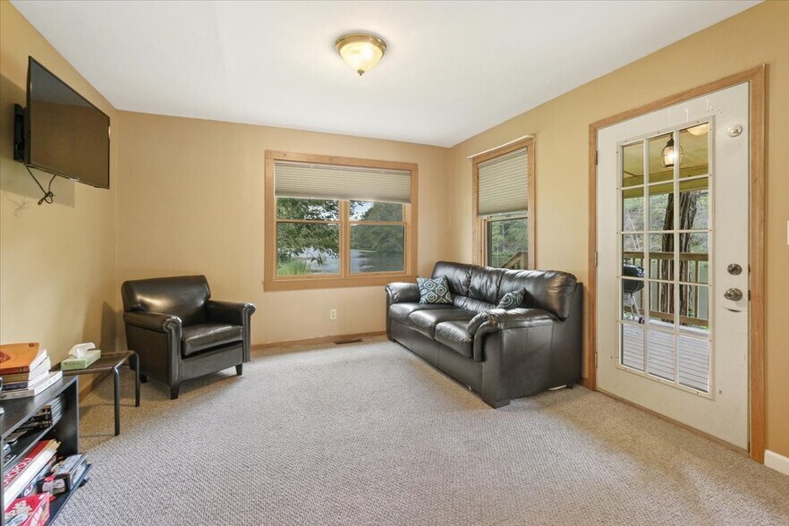 More Photos Of 64 White Dr, Milan Specialty For Sale