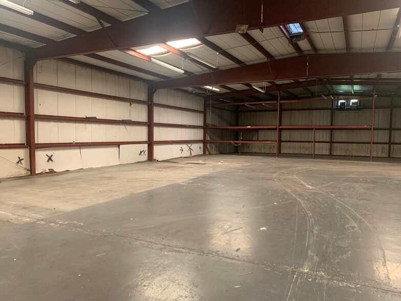 More Photos Of 3710 Us Highway 92 E, Lakeland Warehouse For Lease