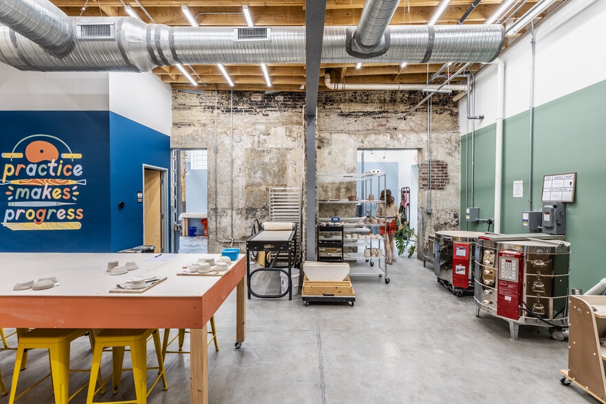 More Photos Of 4201 Millersville Rd, Indianapolis Research And Development For Lease