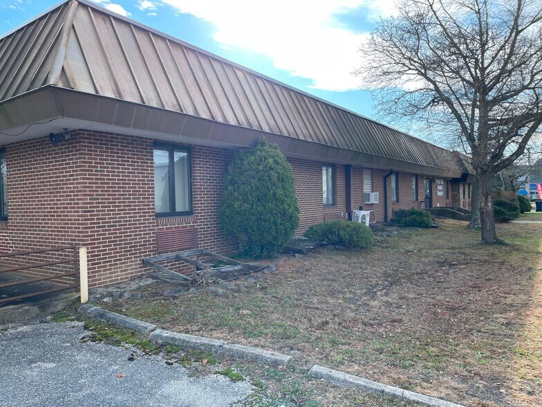 More Photos Of 7 Gifford Rd, Tuckerton Office For Sale