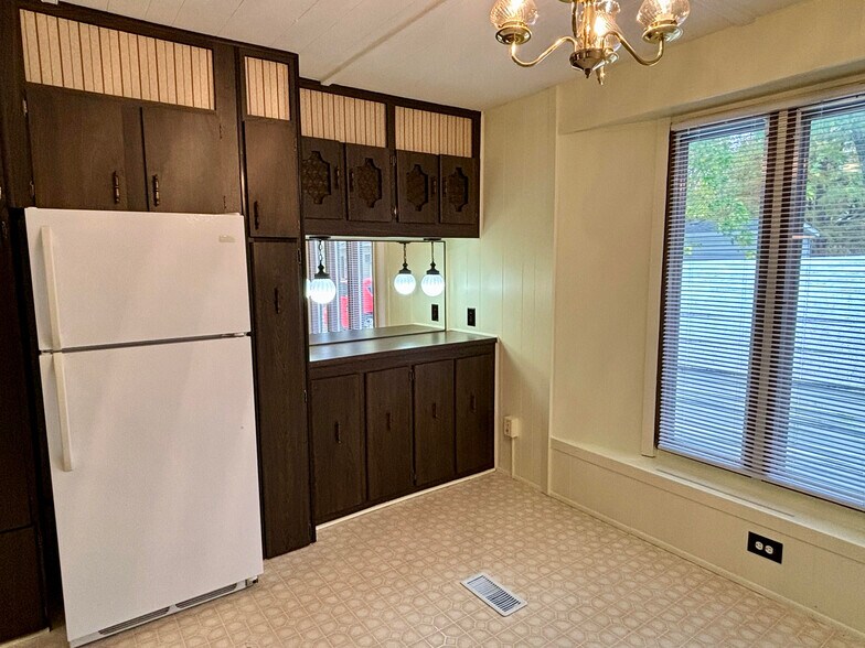 More Photos Of 521 S Emmett St, Virden Manufactured Housing Mobile Home Park For Sale