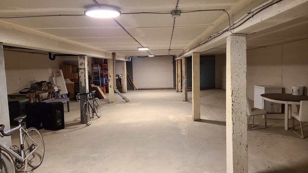 More Photos Of 917 9th Ave SE, Calgary General Retail For Lease