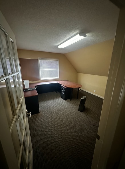 More Photos Of 1212 34 Av SE, Calgary Land For Lease