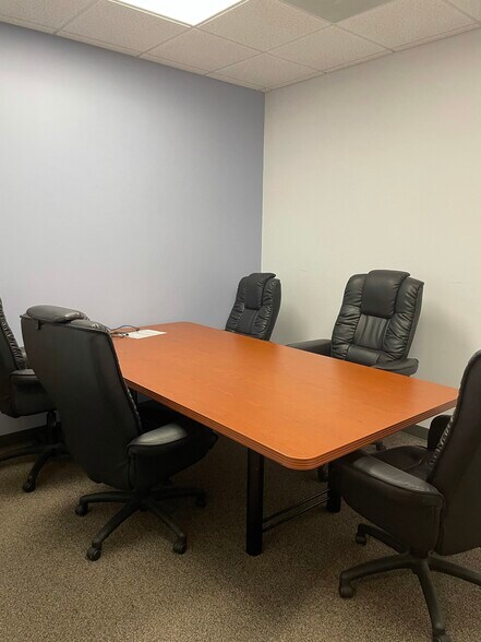 More Photos Of 4200 Cantera Dr, Warrenville Office For Sale