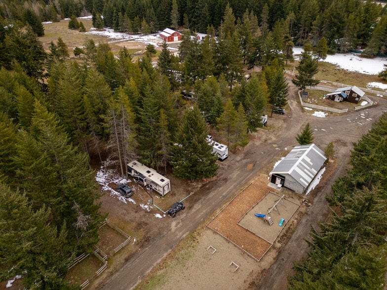 More Photos Of 180 Silver Ridge Ranch Rd, Easton Trailer Camper Park For Sale