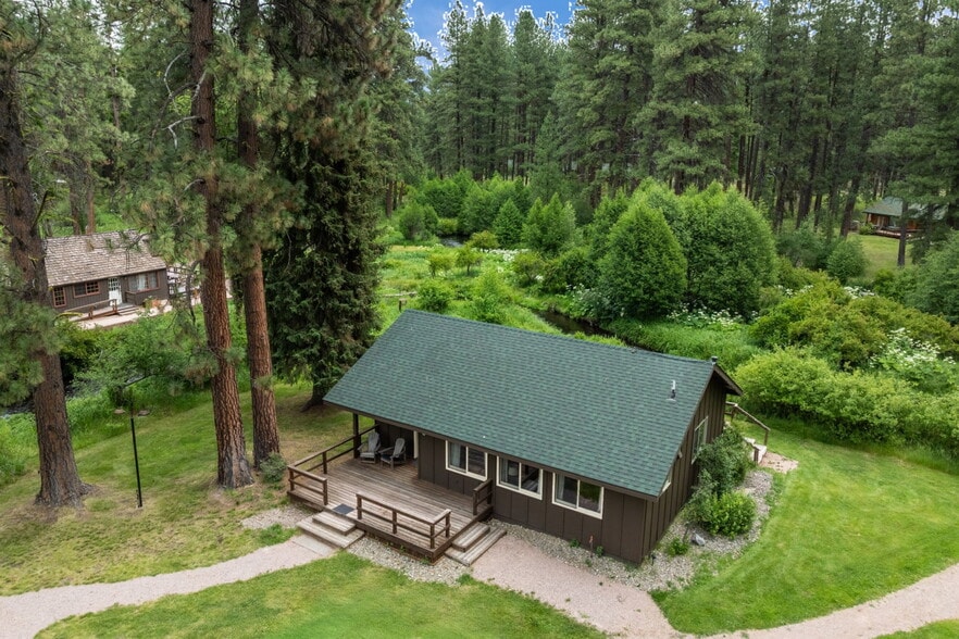More Photos Of 13375 SW Forest Service Rd, Camp Sherman Hotel For Sale