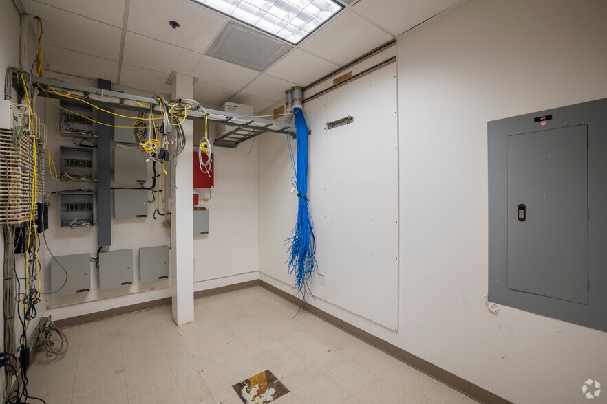 More Photos Of 355 N Wiget Ln, Walnut Creek Office For Sale