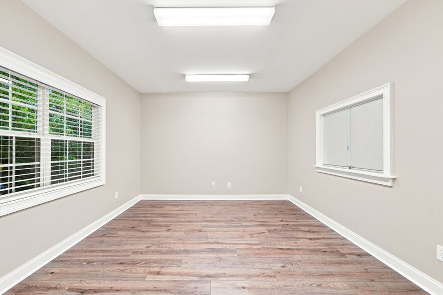 More Photos Of 965 Piedmont Rd NE, Marietta Office For Lease