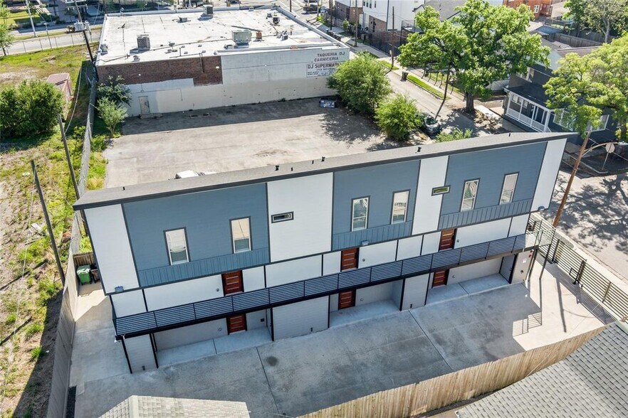 More Photos Of 319 Eastwood St, Houston Apartments For Sale