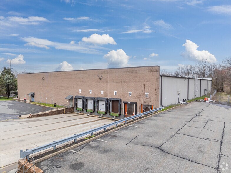 More Photos Of 8 Vreeland Ave, Totowa Refrigeration Cold Storage For Lease