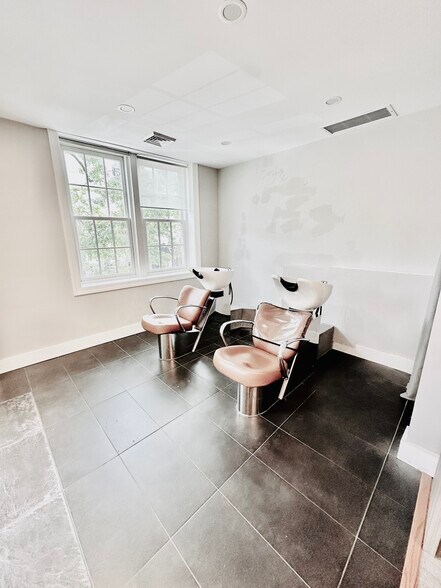 More Photos Of 151 Greenwich Ave, Greenwich Office For Lease